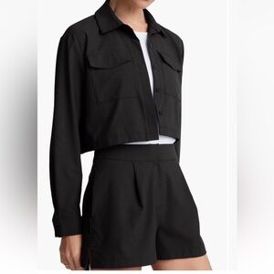 NWT Beyond Yoga Midtown Cropped Jacket Large L Black Button Front $138 Top